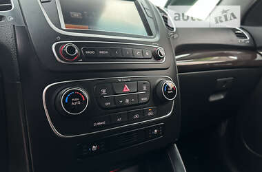 Позашляховик / Кросовер Kia Sorento 2012 в  фото 52 Позашляховик / Кросовер Kia Sorento 2012 в