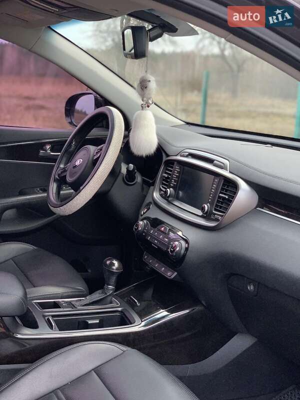 Внедорожник / Кроссовер Kia Sorento 2016 в Бородянке