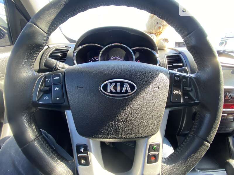 Позашляховик / Кросовер Kia Sorento 2011 в Мукачевому