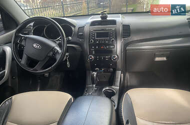 Позашляховик / Кросовер Kia Sorento 2011 в Івано-Франківську