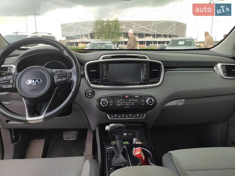 Внедорожник / Кроссовер Kia Sorento 2016 в Львове
