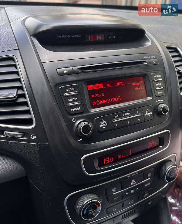 Позашляховик / Кросовер Kia Sorento 2013 в Львові