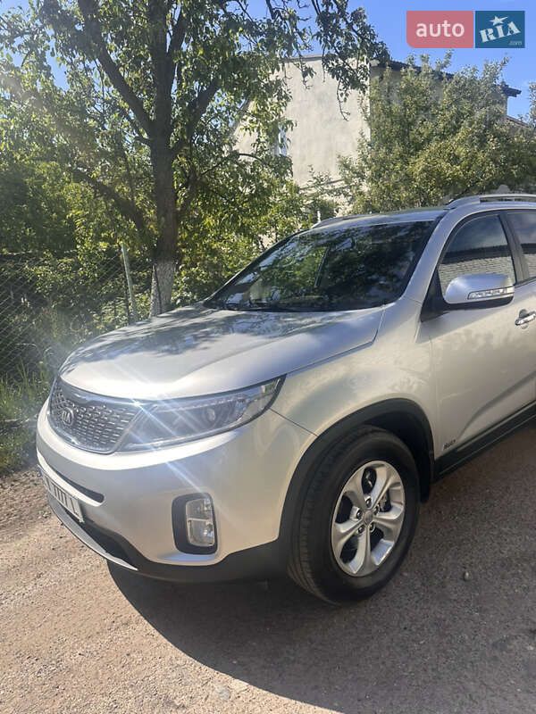 Позашляховик / Кросовер Kia Sorento 2013 в Львові