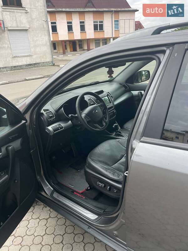 Позашляховик / Кросовер Kia Sorento 2014 в Івано-Франківську