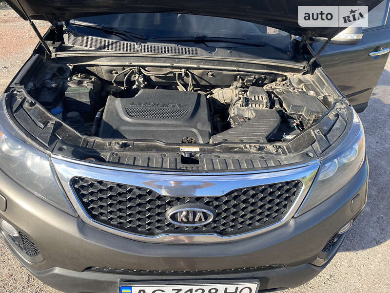 Позашляховик / Кросовер Kia Sorento 2010 в Житомирі