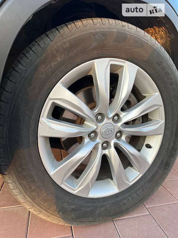 Внедорожник / Кроссовер Kia Sorento 2009 в Нетешине
