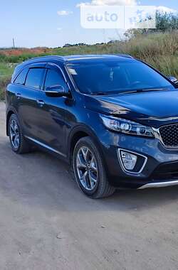 Внедорожник / Кроссовер Kia Sorento 2016 в Первомайске