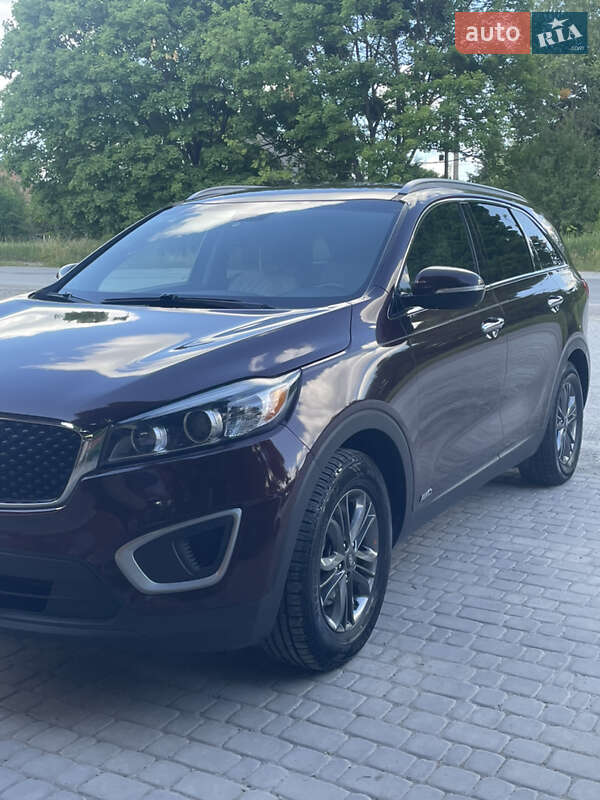 Внедорожник / Кроссовер Kia Sorento 2017 в Каменец-Подольском