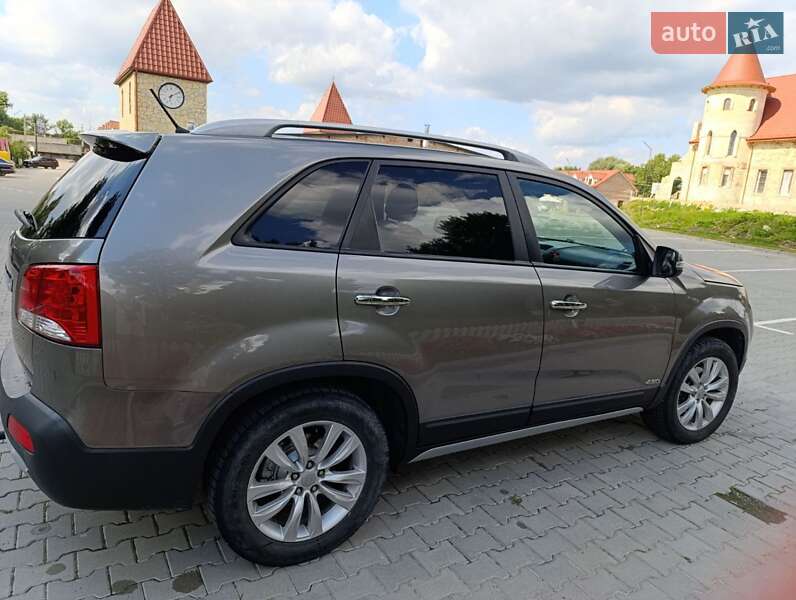 Внедорожник / Кроссовер Kia Sorento 2009 в Бережанах