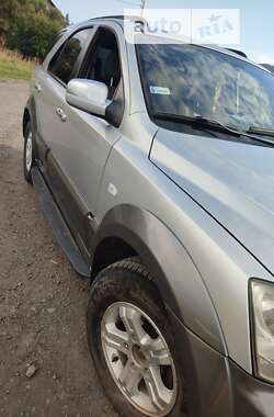 Позашляховик / Кросовер Kia Sorento 2004 в 