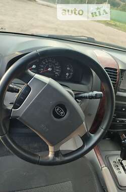 Позашляховик / Кросовер Kia Sorento 2004 в 