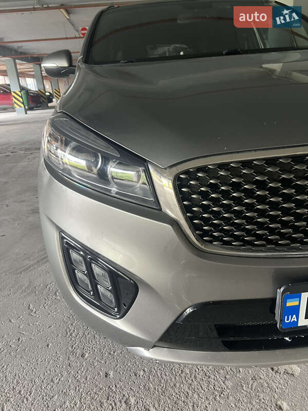 Внедорожник / Кроссовер Kia Sorento 2015 в Хмельницком