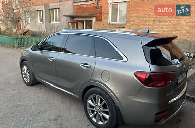 Позашляховик / Кросовер Kia Sorento 2015 в 