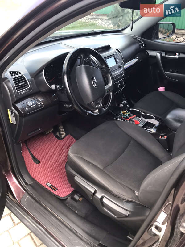 Внедорожник / Кроссовер Kia Sorento 2013 в Скалате