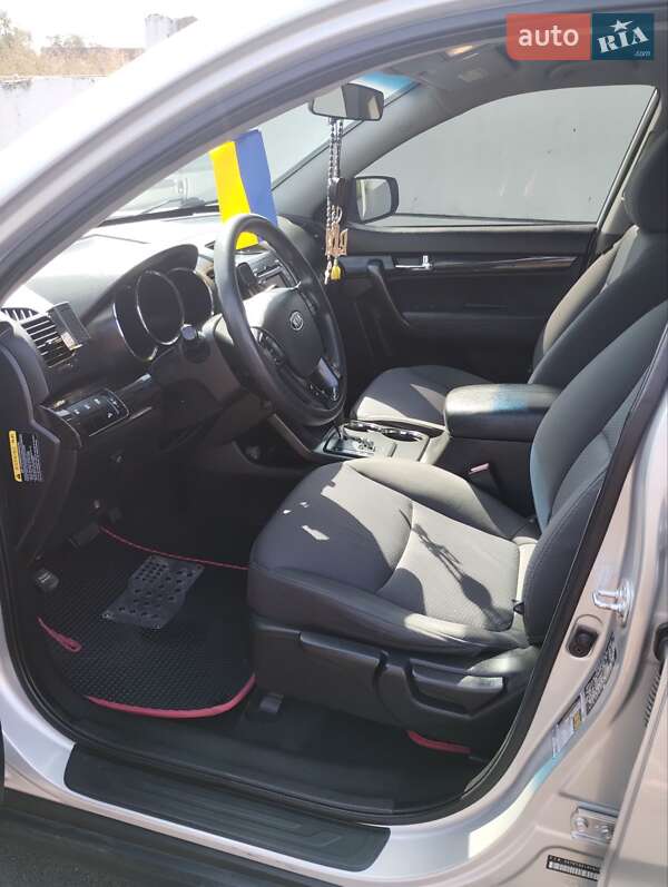 Внедорожник / Кроссовер Kia Sorento 2011 в Киеве