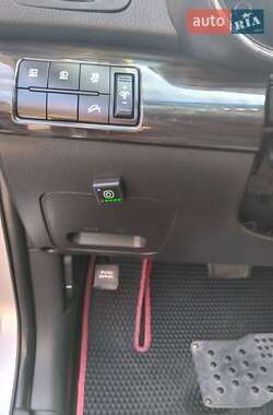 Позашляховик / Кросовер Kia Sorento 2011 в Києві