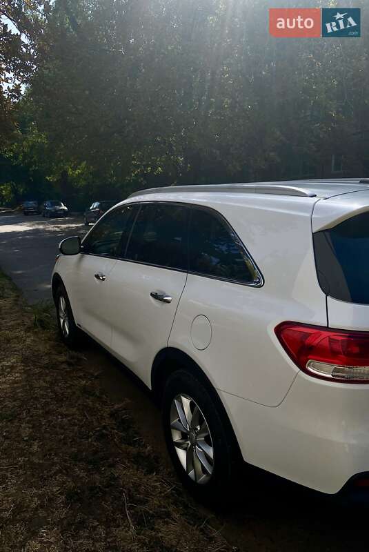 Позашляховик / Кросовер Kia Sorento 2015 в Кривому Розі