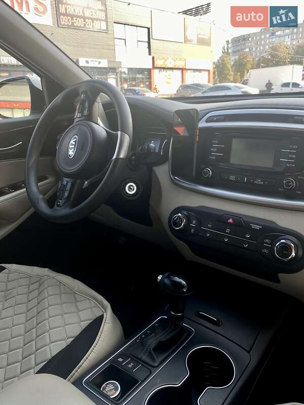 Позашляховик / Кросовер Kia Sorento 2015 в Кривому Розі