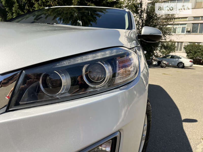 Позашляховик / Кросовер Kia Sorento 2016 в Києві