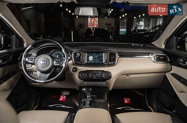 Внедорожник / Кроссовер Kia Sorento 2016 в 
