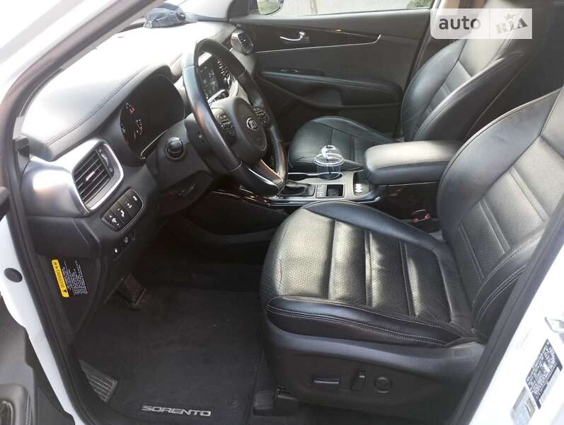 Позашляховик / Кросовер Kia Sorento 2016 в Києві фото 6 Позашляховик / Кросовер Kia Sorento 2016 в Києві