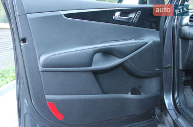 Позашляховик / Кросовер Kia Sorento 2015 в 