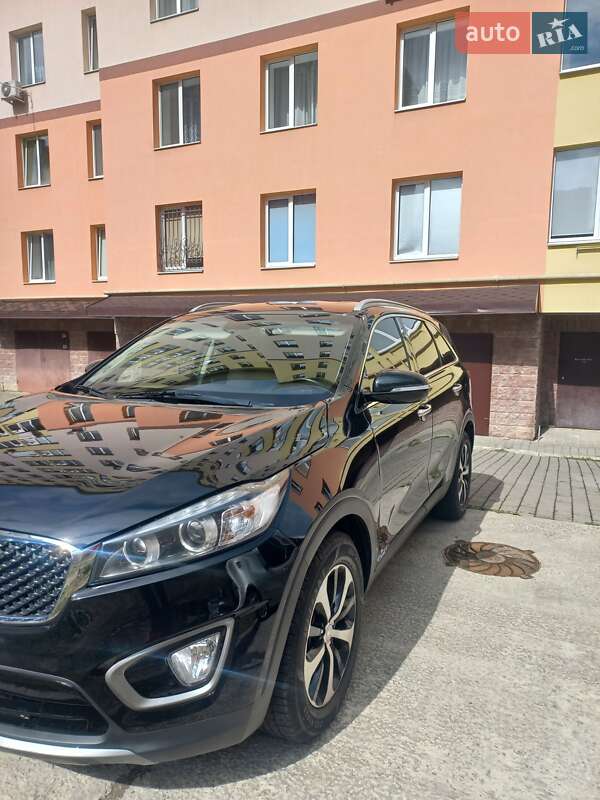 Позашляховик / Кросовер Kia Sorento 2016 в Івано-Франківську