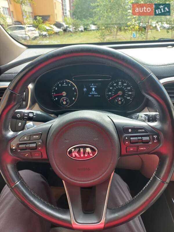 Позашляховик / Кросовер Kia Sorento 2016 в Івано-Франківську