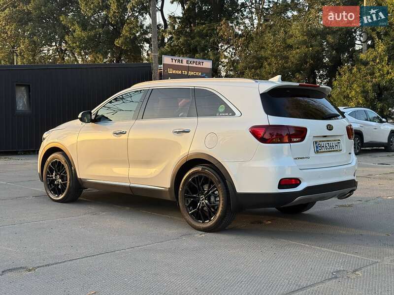 Позашляховик / Кросовер Kia Sorento 2017 в Одесі