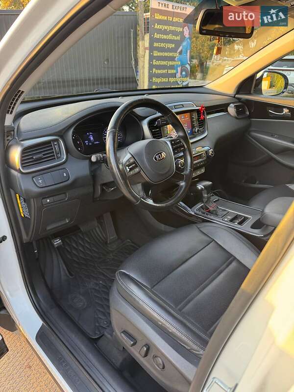 Позашляховик / Кросовер Kia Sorento 2017 в Одесі