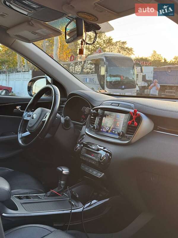 Позашляховик / Кросовер Kia Sorento 2017 в Одесі