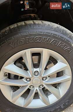 Внедорожник / Кроссовер Kia Sorento 2015 в Харькове