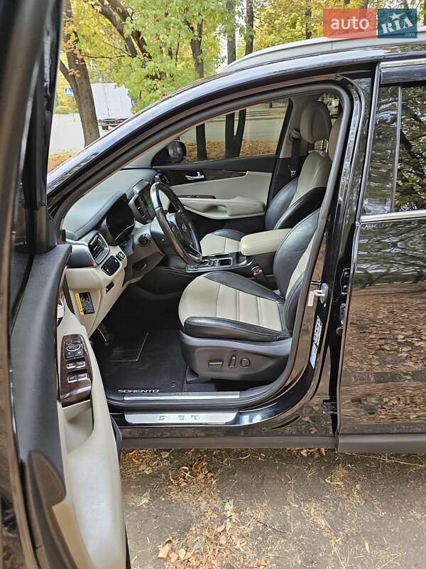 Позашляховик / Кросовер Kia Sorento 2015 в Харкові фото 22 Позашляховик / Кросовер Kia Sorento 2015 в Харкові