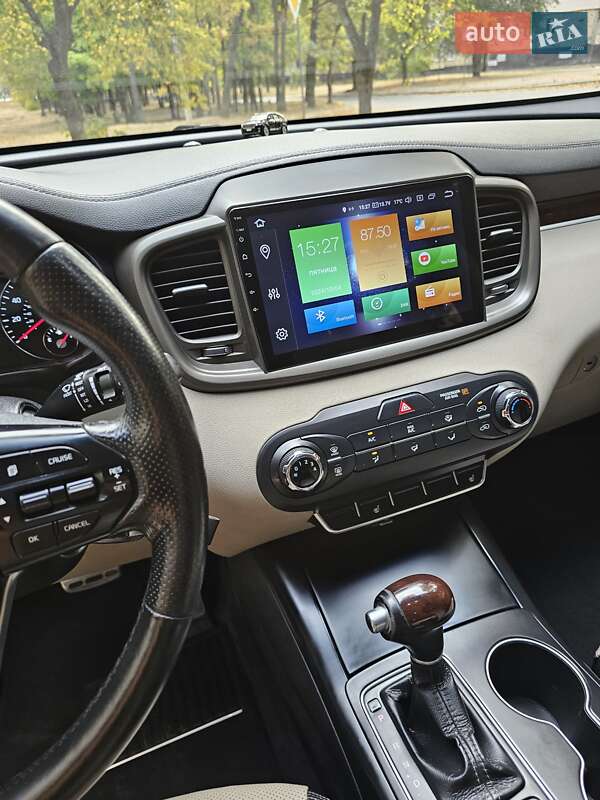 Позашляховик / Кросовер Kia Sorento 2015 в Харкові фото 27 Позашляховик / Кросовер Kia Sorento 2015 в Харкові