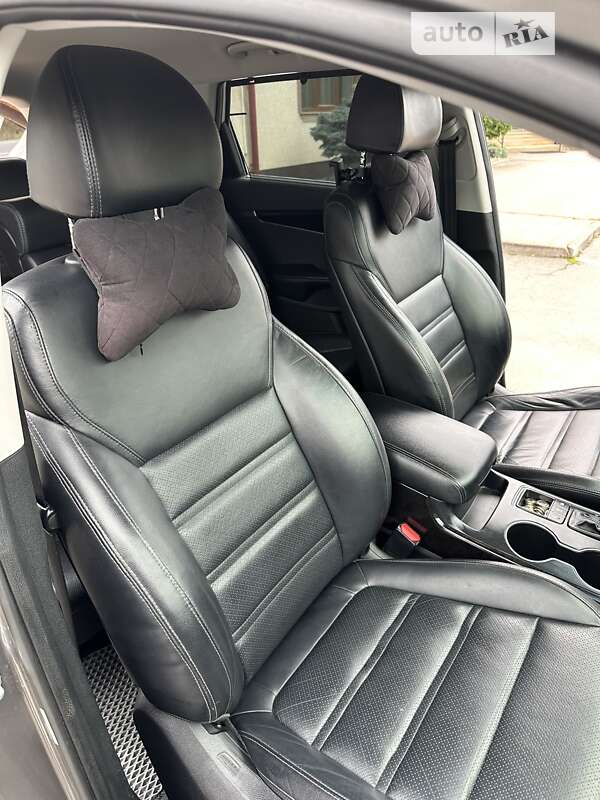 Позашляховик / Кросовер Kia Sorento 2017 в Тернополі