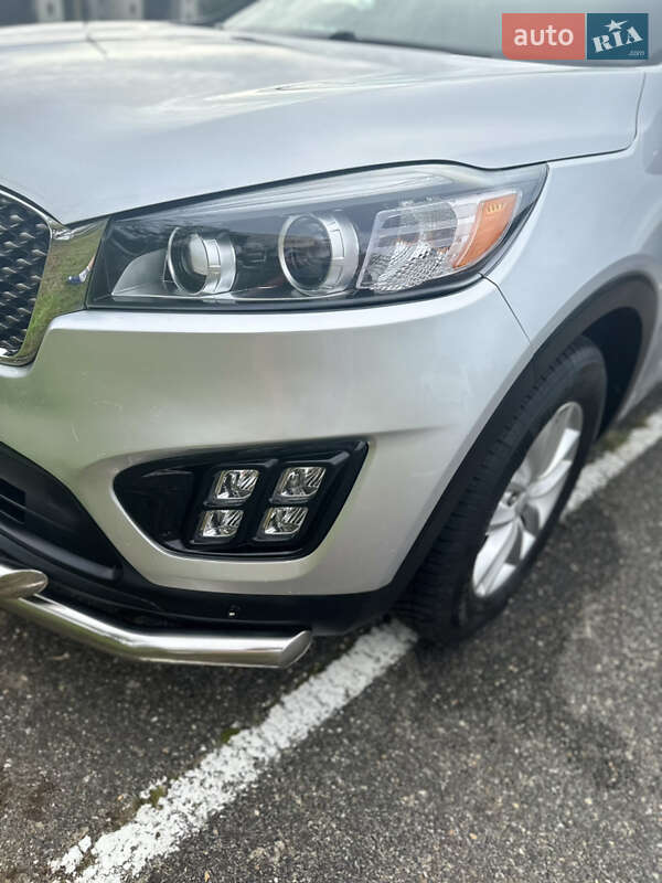 Позашляховик / Кросовер Kia Sorento 2016 в Херсоні
