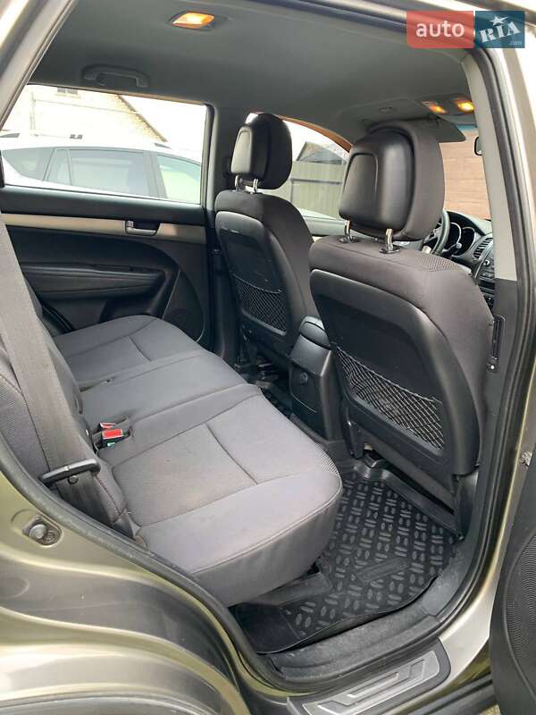Внедорожник / Кроссовер Kia Sorento 2011 в Ровно