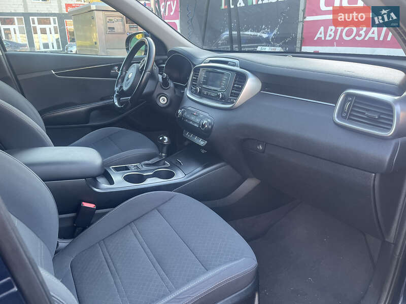 Позашляховик / Кросовер Kia Sorento 2015 в Сваляві фото 13 Позашляховик / Кросовер Kia Sorento 2015 в Сваляві