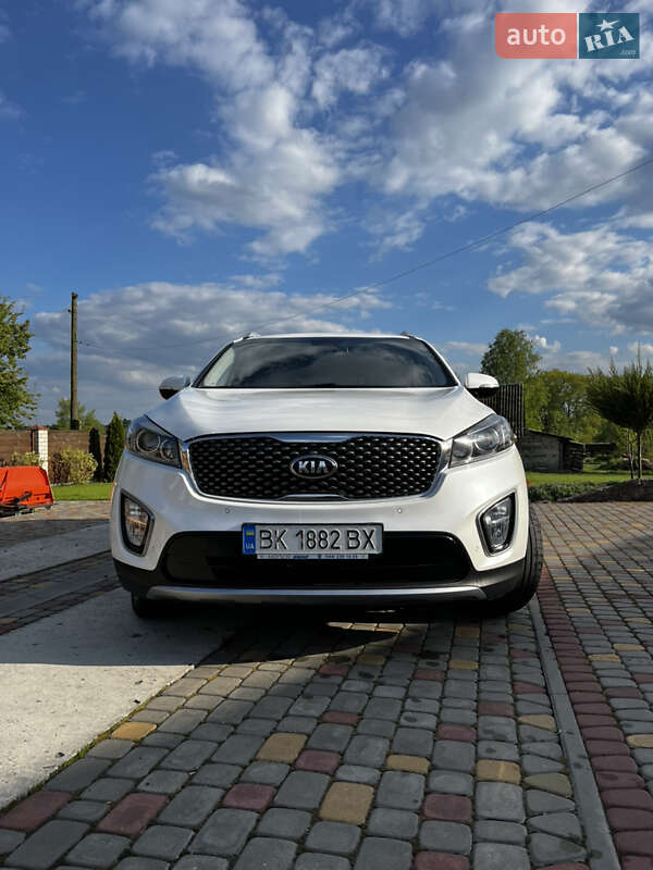 Позашляховик / Кросовер Kia Sorento 2016 в Вараші