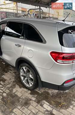Внедорожник / Кроссовер Kia Sorento 2016 в 