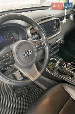 Внедорожник / Кроссовер Kia Sorento 2016 в 