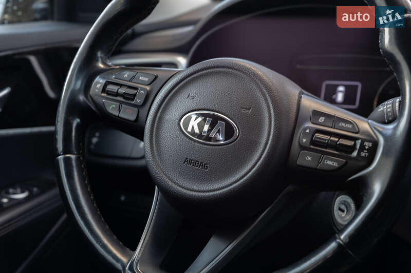 Позашляховик / Кросовер Kia Sorento 2015 в Львові