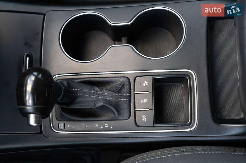 Позашляховик / Кросовер Kia Sorento 2015 в Львові