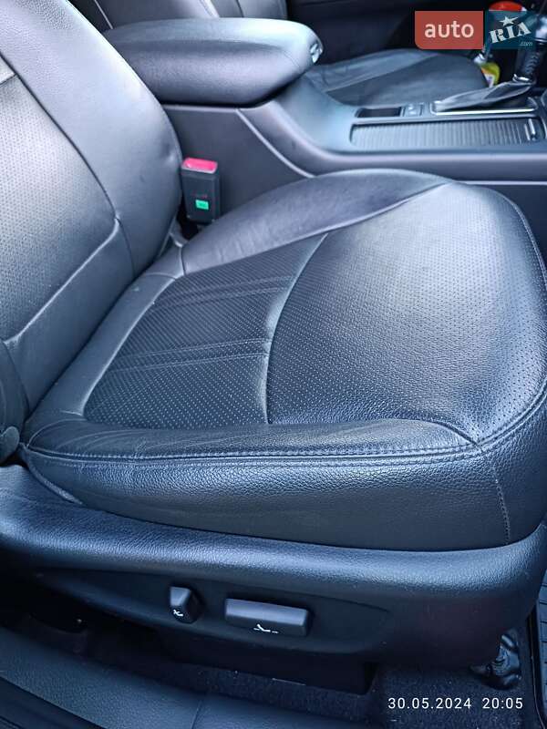 Позашляховик / Кросовер Kia Sorento 2014 в Полонному