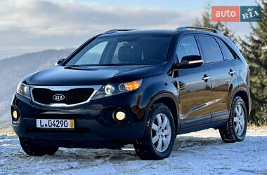 Внедорожник / Кроссовер Kia Sorento 2010 в Межгорье