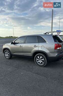 Внедорожник / Кроссовер Kia Sorento 2012 в Козельце