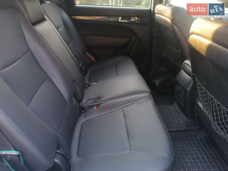 Внедорожник / Кроссовер Kia Sorento 2011 в Сторожинце