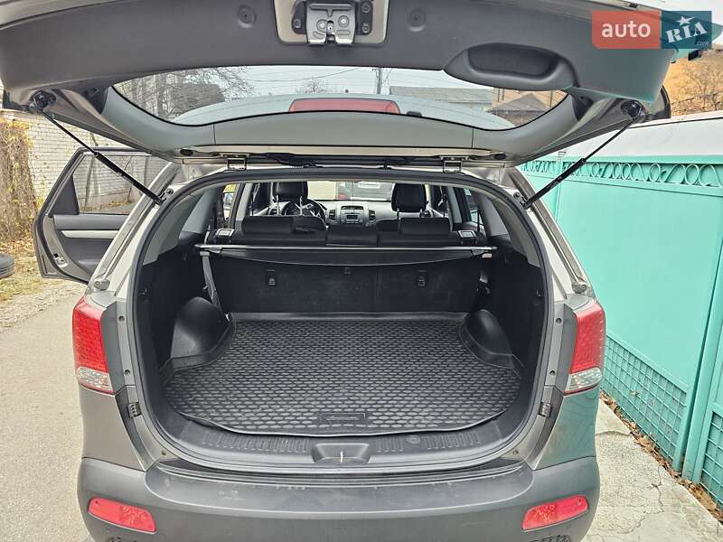 Позашляховик / Кросовер Kia Sorento 2012 в Києві