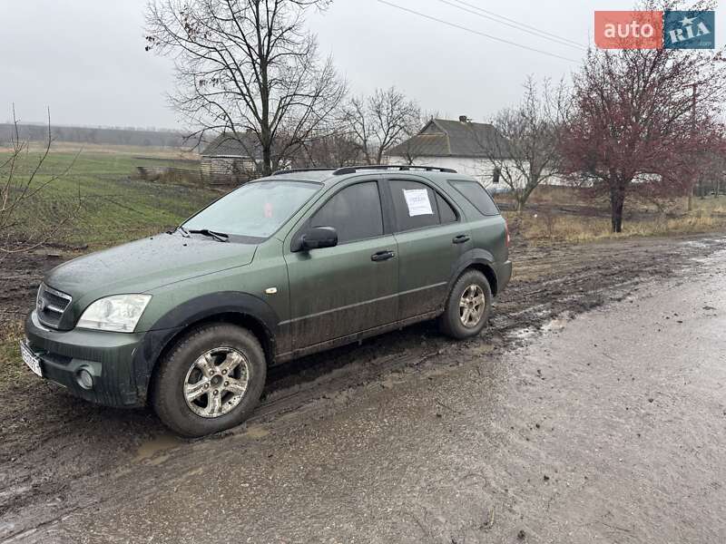 Позашляховик / Кросовер Kia Sorento 2003 в Новомиколаївці