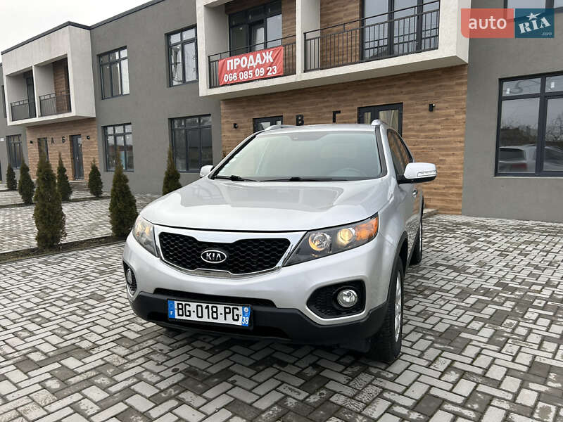 Внедорожник / Кроссовер Kia Sorento 2011 в Новоселице